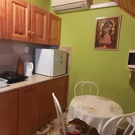 Istvan Apartman Apartment *