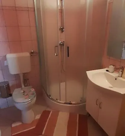 Istvan Apartman Apartment